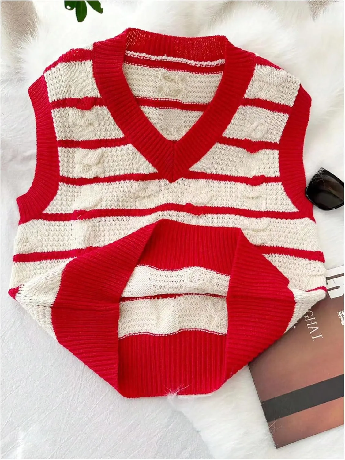 Floerns Women's Cute Heart Print V Neck Sleeveless Sweater Vest Knit Top