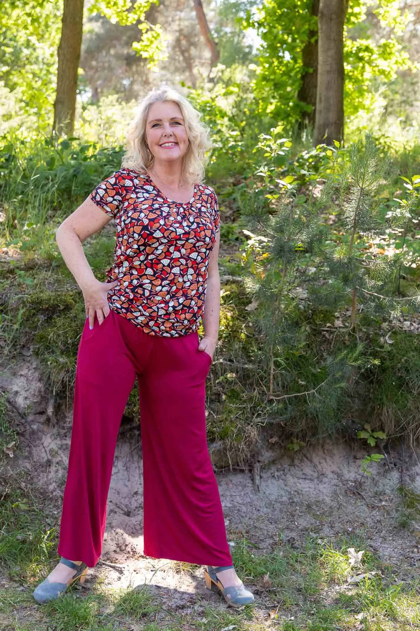 Nova pants- Tantilly's new all-year pants- dark red