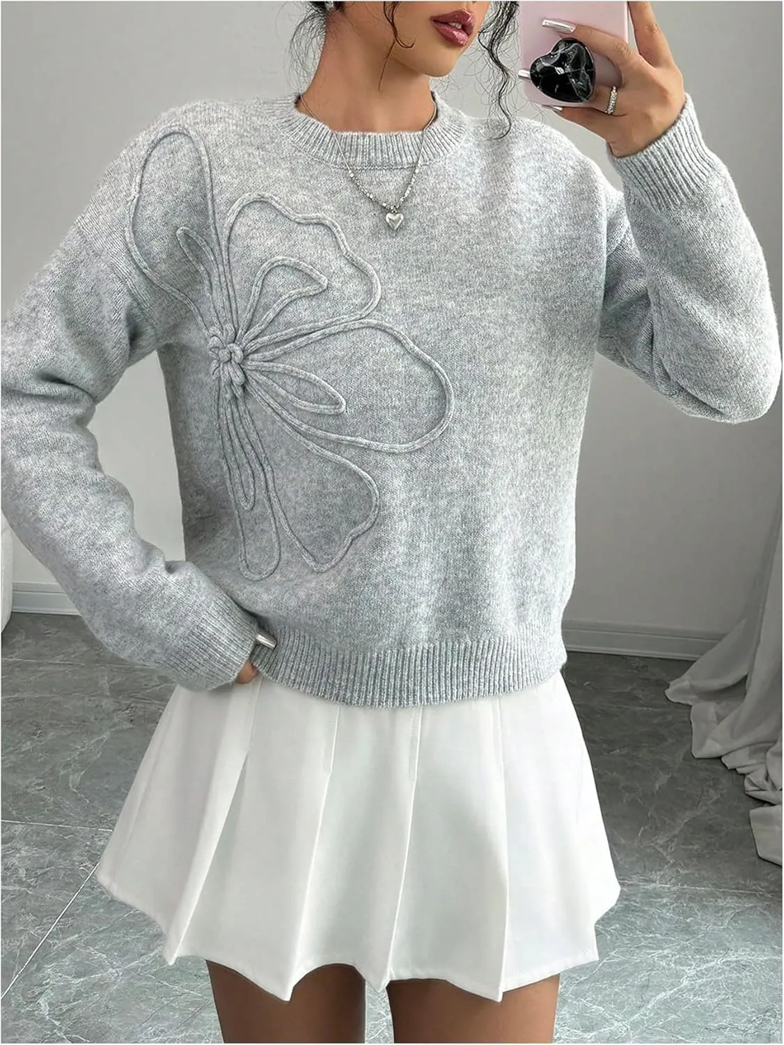 Verdusa Women's 3D Floral Pullover Sweaters Crew Neck Long Sleeve Knit Top