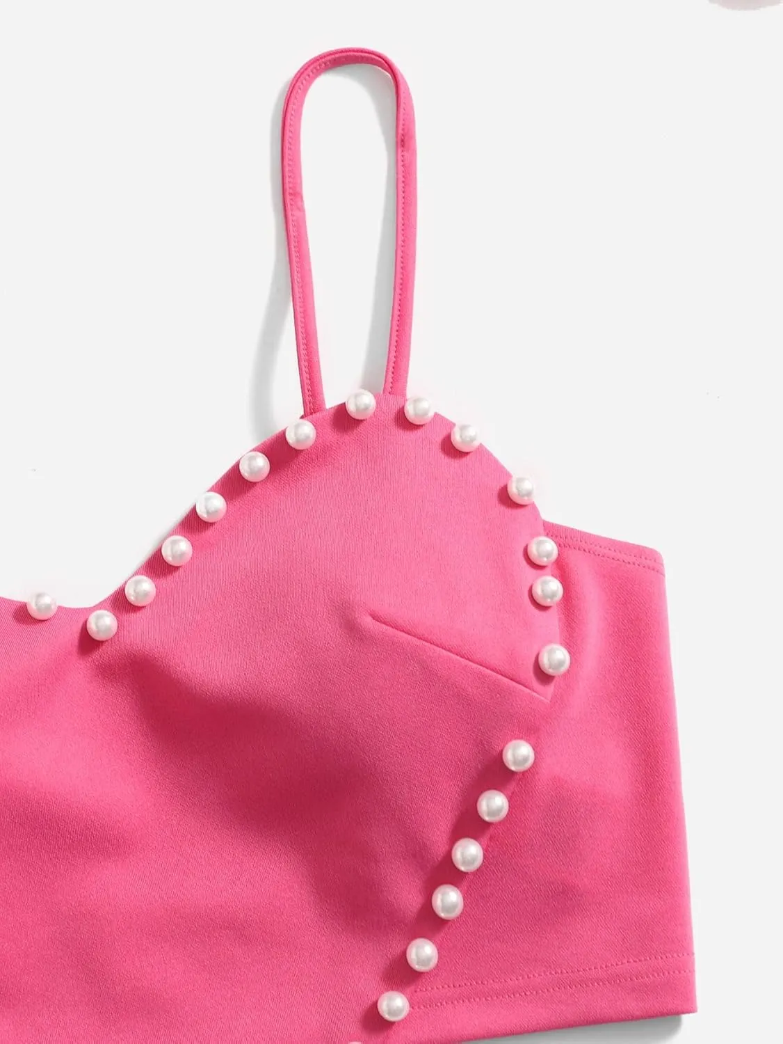 WDIRARA Women's Pearls Sleeveless Asymmetrical Hem Heart Crop Cami Top Sexy Camisole