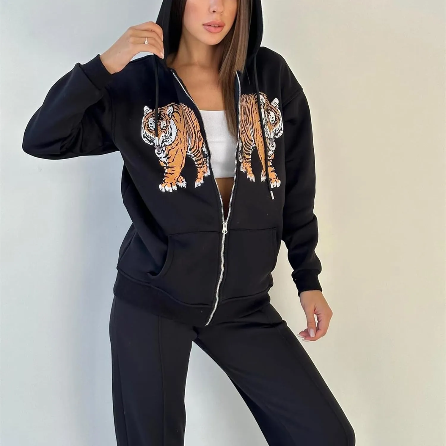 Women Y2k Zip Up Cropped Hoodie Vintage Graphic Oversized Hooded Sweatshirt Jacket with Pockets Teen Girl Fall Coat