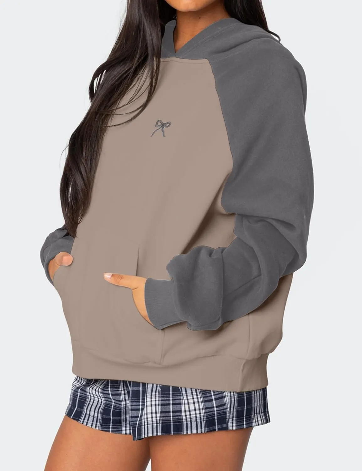 Ythomm Womens Bow Graphic Hoodie Color Block Oversized Pullover Sweatshirts Fall Winter Loose Fitted Long Sleeve Hooded Tops